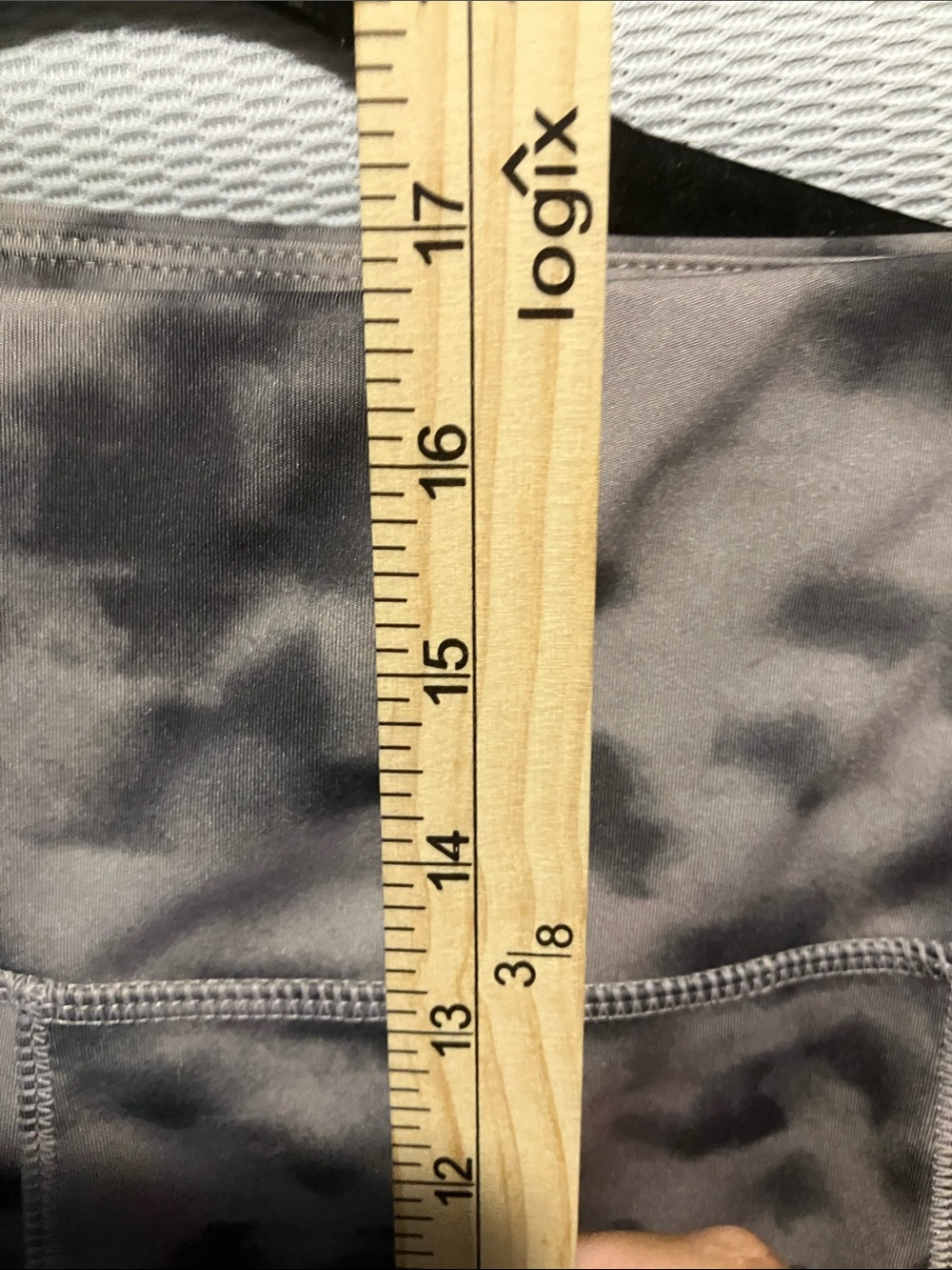 High-Rise Gray Tie-Dye Bike Shorts with Side Pockets - Picture 5 of 9